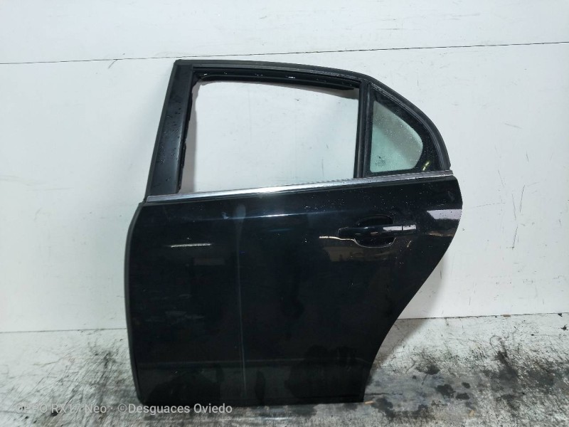 Recambio de puerta trasera izquierda para cadillac bls business referencia OEM IAM   4P