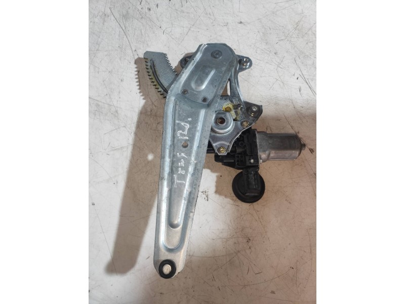 Recambio de elevalunas trasero izquierdo para daihatsu sirion (m3..) 1,3 referencia OEM IAM 85710B2040 2621002460 