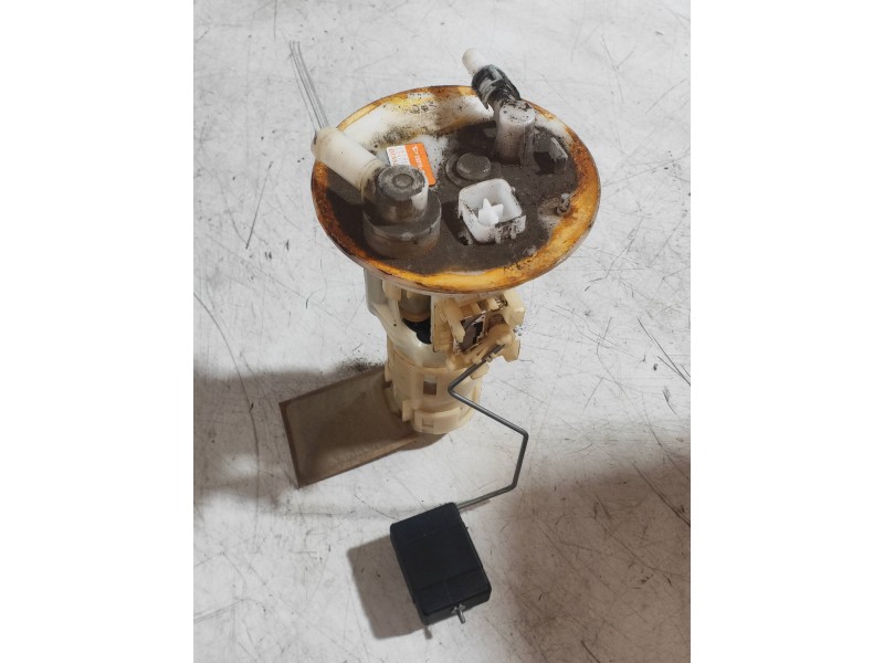 Recambio de bomba combustible para daihatsu sirion (m3..) 1,3 referencia OEM IAM 23210B1010 1019619421 