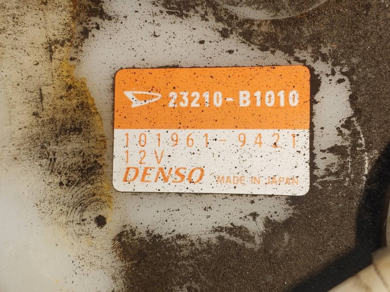 Recambio de bomba combustible para daihatsu sirion (m3..) 1,3 referencia OEM IAM 23210B1010 1019619421 