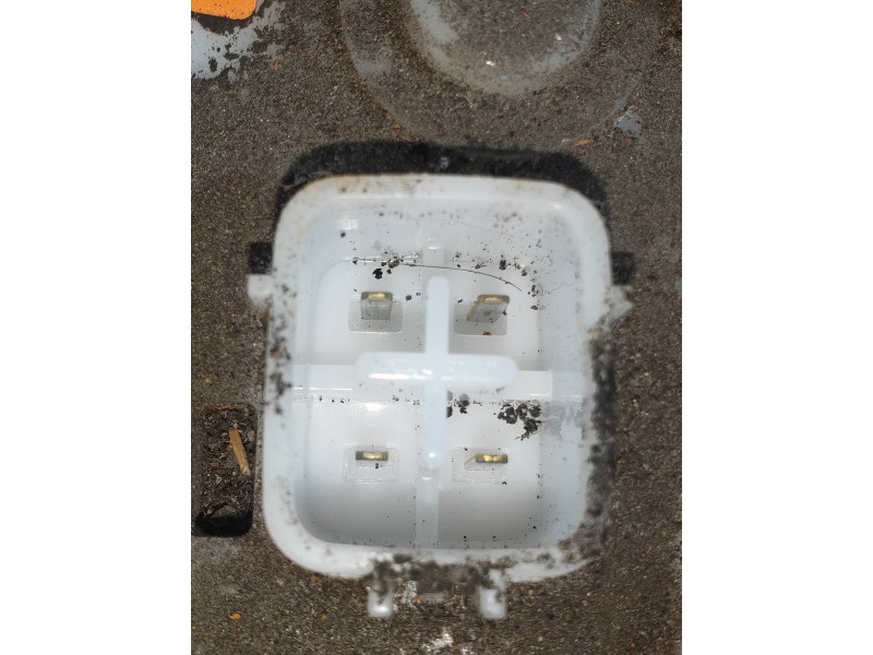 Recambio de bomba combustible para daihatsu sirion (m3..) 1,3 referencia OEM IAM 23210B1010 1019619421 