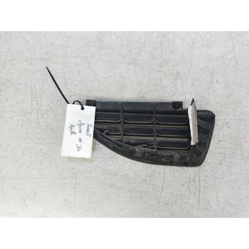 Recambio de rejilla delantera para renault megane i berlina hatchback (ba0) 1.9 diesel referencia OEM IAM   