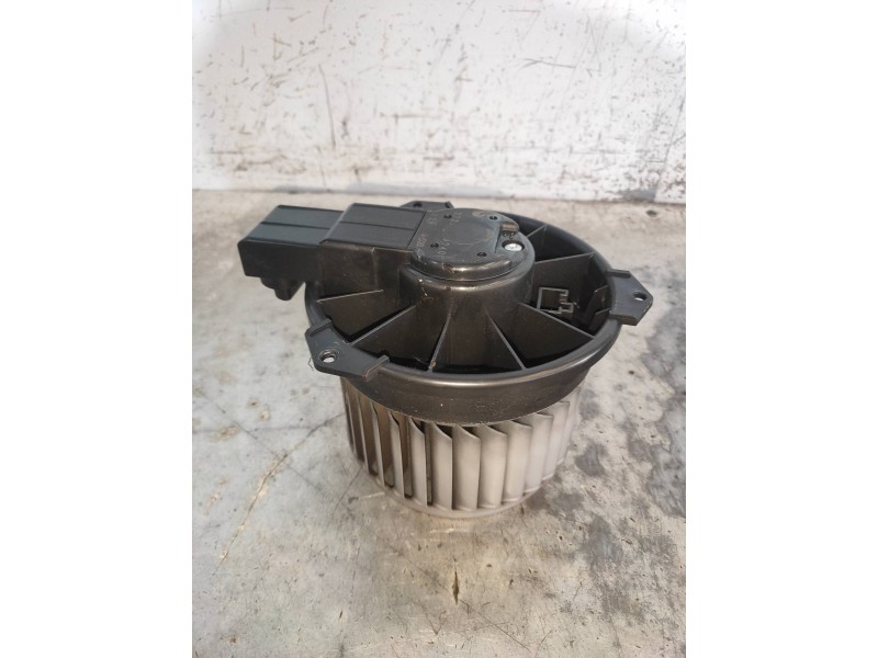 Recambio de motor calefaccion para daihatsu sirion (m3..) 1,3 referencia OEM IAM   