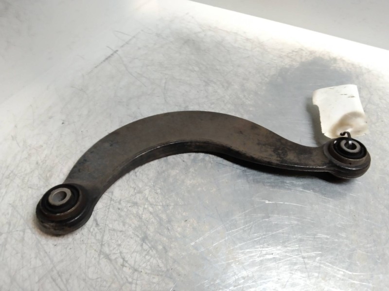 Recambio de brazo suspension superior trasero derecho para mazda 3 berlina (bk) 1.6 cd diesel cat referencia OEM IAM   