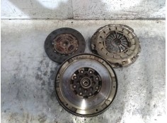 Recambio de kit embrague para mercedes clase c (w203) familiar c 200 t cdi (203.204) referencia OEM IAM A0002522805 A6110301605 