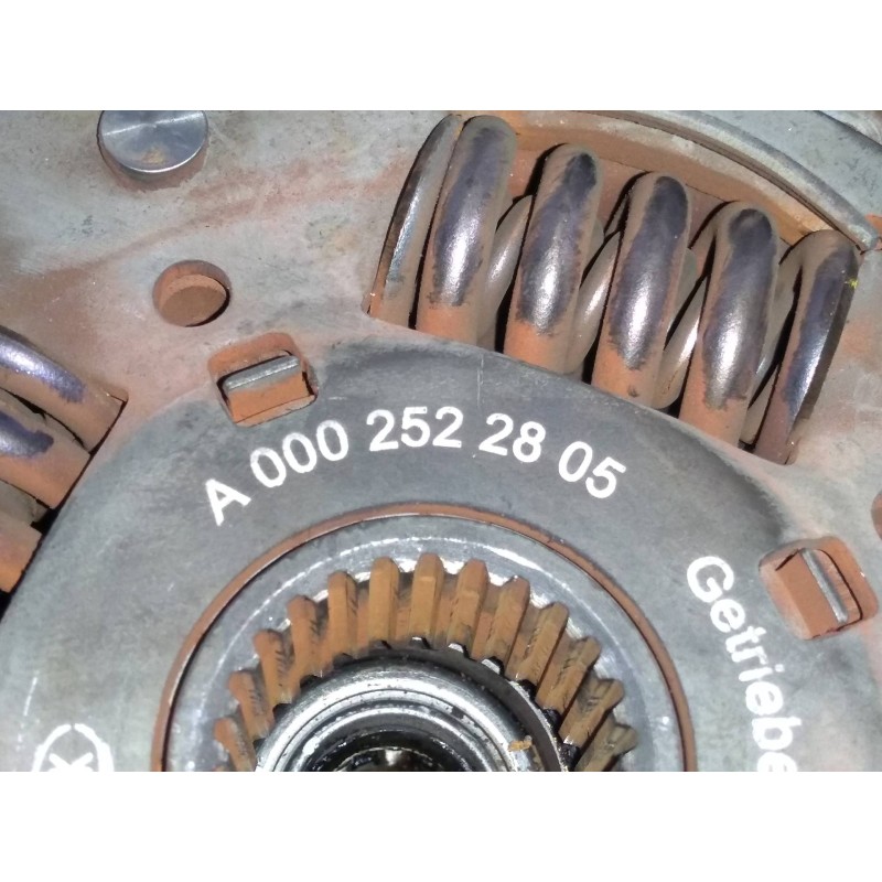 Recambio de kit embrague para mercedes clase c (w203) familiar c 200 t cdi (203.204) referencia OEM IAM A0002522805 A6110301605 