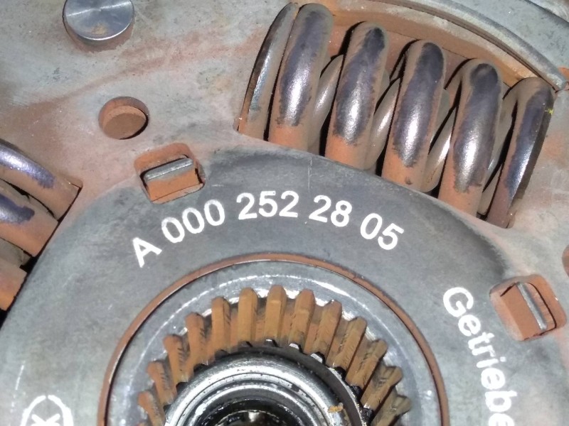 Recambio de kit embrague para mercedes clase c (w203) familiar c 200 t cdi (203.204) referencia OEM IAM A0002522805 A6110301605 