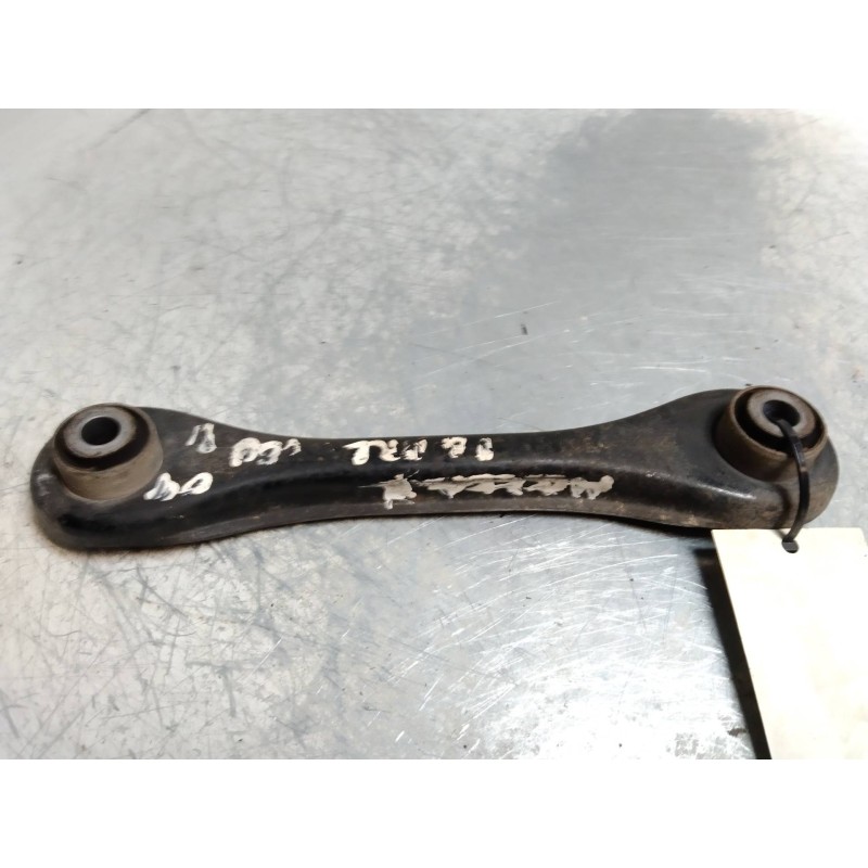 Recambio de brazo suspension inferior trasero izquierdo para mazda 3 berlina (bk) 1.6 cd diesel cat referencia OEM IAM   