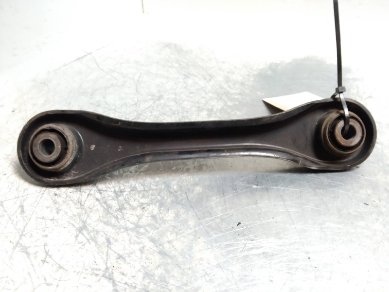 Recambio de brazo suspension inferior trasero izquierdo para mazda 3 berlina (bk) 1.6 cd diesel cat referencia OEM IAM   