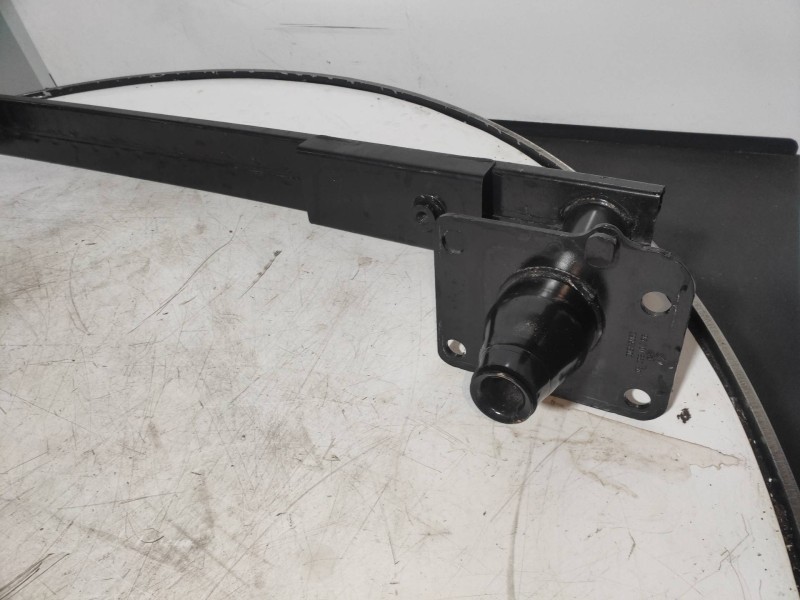 Recambio de refuerzo paragolpes delantero para peugeot 5008 allure referencia OEM IAM   