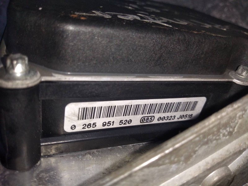 Recambio de abs para mercedes sprinterii caja cerrada (desde 01.06) 210/213/216 cdi (906.611/613) referencia OEM IAM 0265251365 