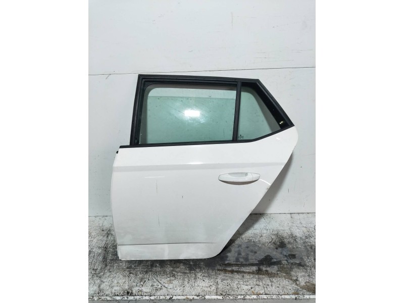 Recambio de puerta trasera izquierda para skoda fabia like referencia OEM IAM   