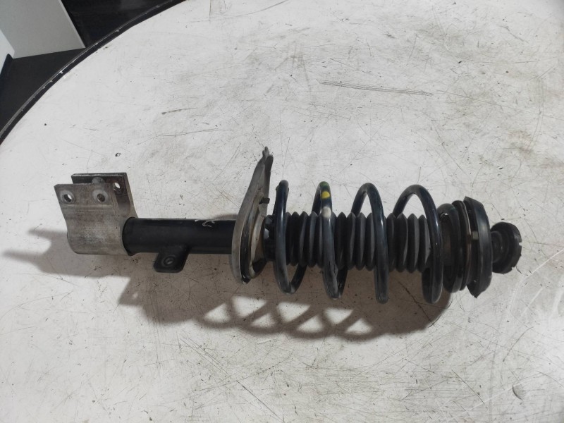 Recambio de amortiguador delantero izquierdo para peugeot 5008 allure referencia OEM IAM 9807730380  