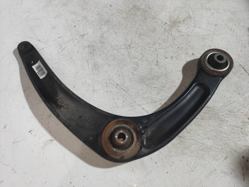 Recambio de brazo suspension inferior delantero derecho para peugeot 5008 allure referencia OEM IAM   