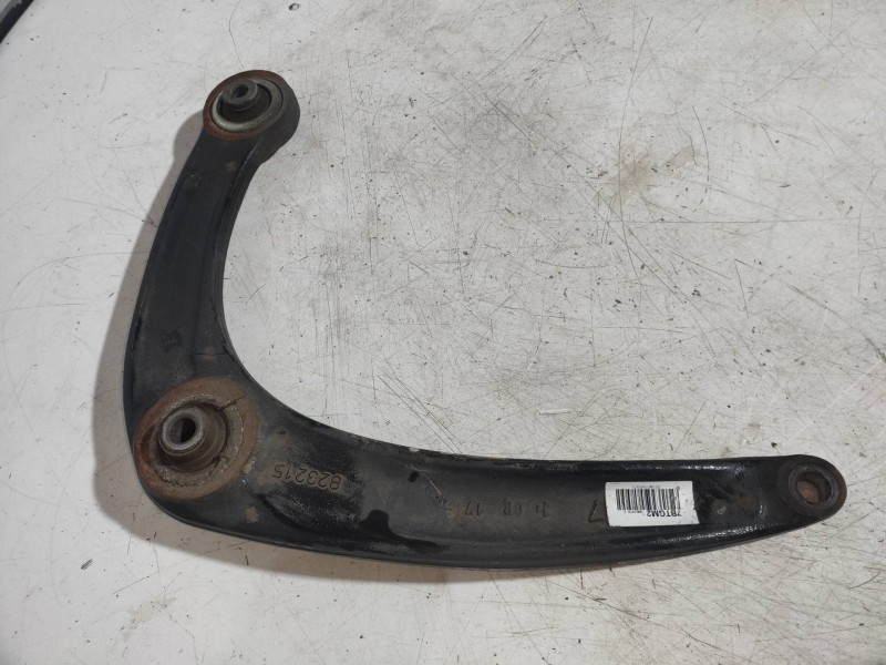 Recambio de brazo suspension inferior delantero izquierdo para peugeot 5008 allure referencia OEM IAM   