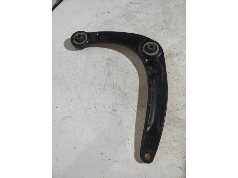 Recambio de brazo suspension inferior delantero izquierdo para peugeot 5008 allure referencia OEM IAM   