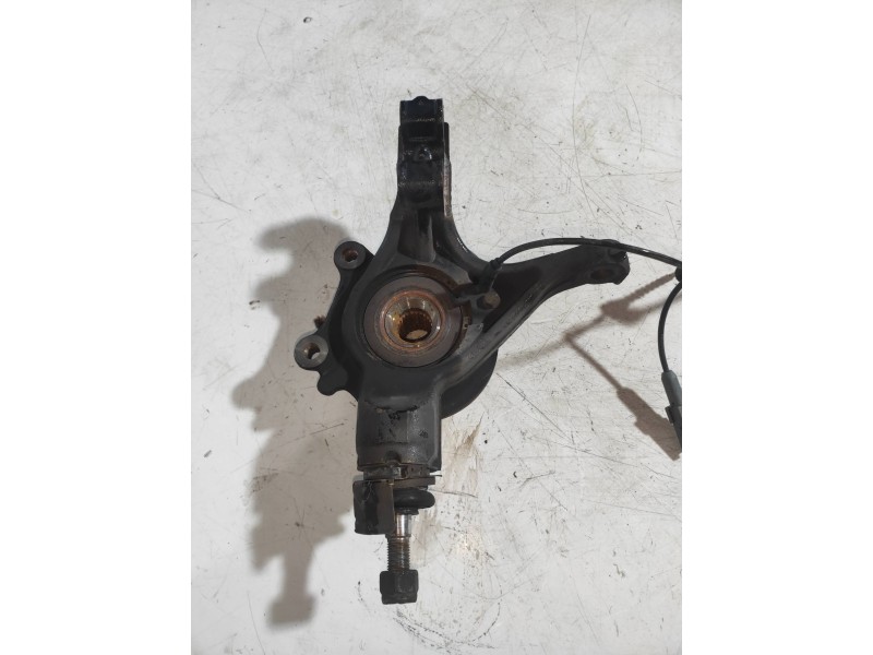 Recambio de mangueta delantera derecha para peugeot 5008 allure referencia OEM IAM   