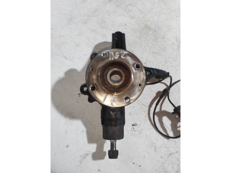 Recambio de mangueta delantera izquierda para peugeot 5008 allure referencia OEM IAM   