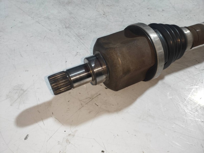 Recambio de transmision delantera izquierda para peugeot 5008 allure referencia OEM IAM 9661107380  