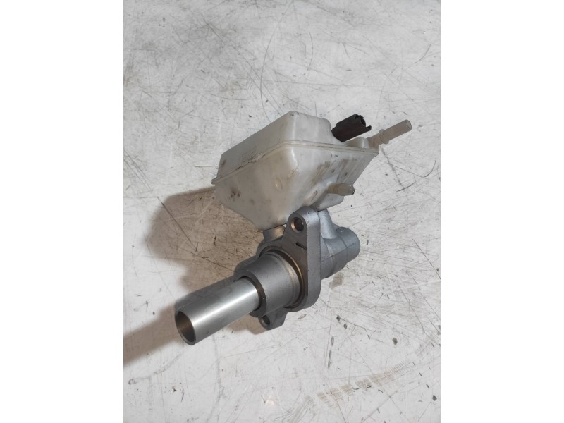 Recambio de bomba freno para peugeot 5008 allure referencia OEM IAM   