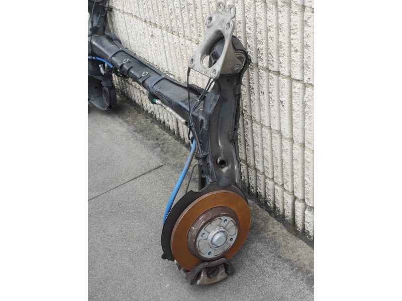 Recambio de puente trasero para peugeot 5008 allure referencia OEM IAM   