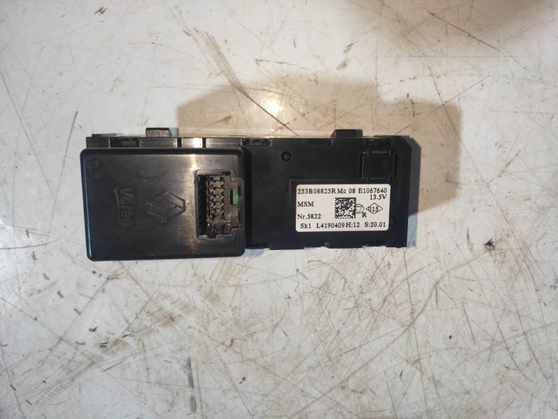 Recambio de mando multifuncion para renault zoe limited referencia OEM IAM 253B08825R E1067640 L4190409
