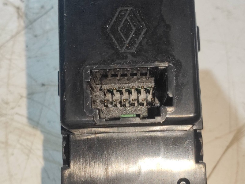 Recambio de mando multifuncion para renault zoe limited referencia OEM IAM 253B08825R E1067640 L4190409