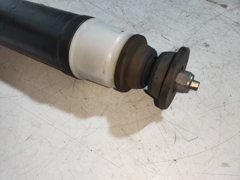 Recambio de amortiguador trasero derecho para renault zoe limited referencia OEM IAM 562108289R  