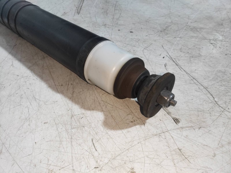 Recambio de amortiguador trasero izquierdo para renault zoe limited referencia OEM IAM 562108289R  