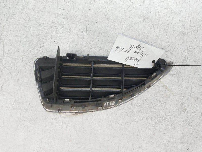 Recambio de rejilla delantera para renault megane i fase 2 berlina (ba0) 1.9 dci diesel cat referencia OEM IAM   DERECHA