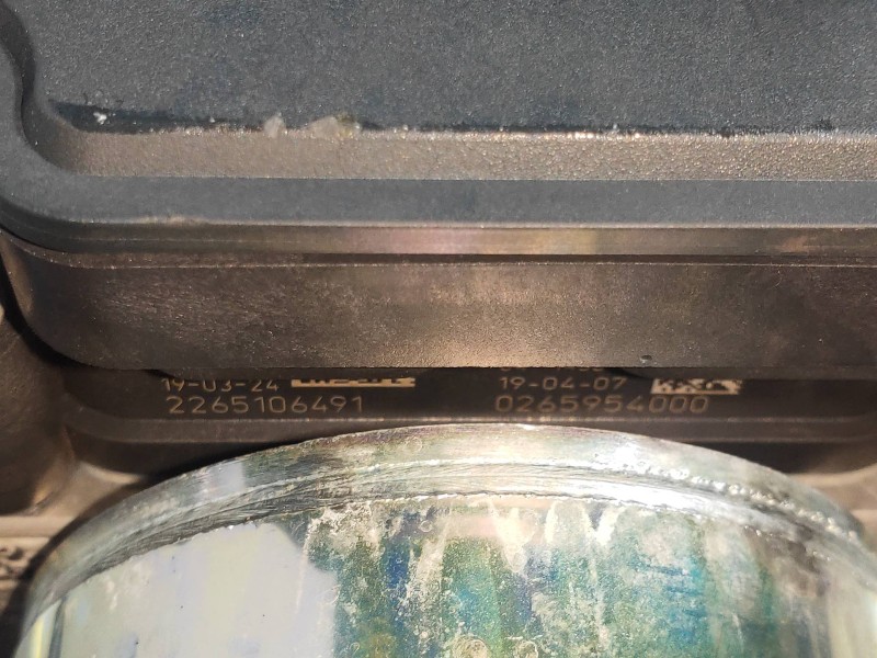 Recambio de abs para renault zoe limited referencia OEM IAM 472108051R 0265240042 0265954000