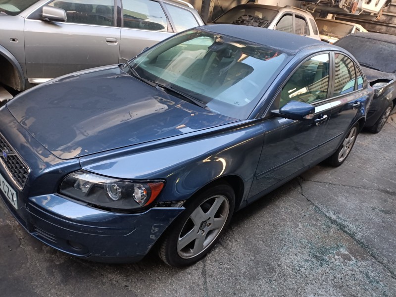 volvo s40 berlina del año 2004