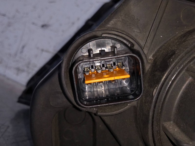 Recambio de faro derecho para hyundai sonata (nf) 2.0 crdi style referencia OEM IAM 921023K5  