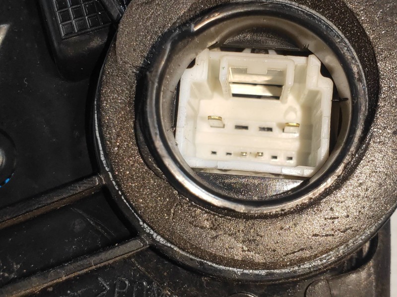 Recambio de motor cierre centralizado delantero derecho para toyota auris 1.8 16v cat (híbrido) referencia OEM IAM   