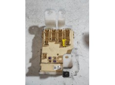 Recambio de caja reles / fusibles para toyota auris 1.8 16v cat (híbrido) referencia OEM IAM 8273012X80A 63580951 50118503 