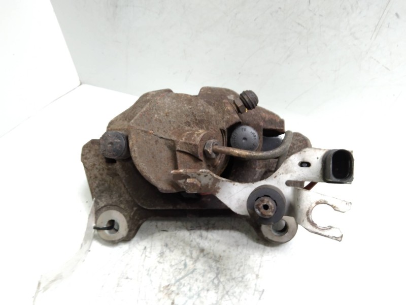 Recambio de pinza freno delantera izquierda para audi a4 berlina (8e) 2.5 v6 24v tdi referencia OEM IAM   