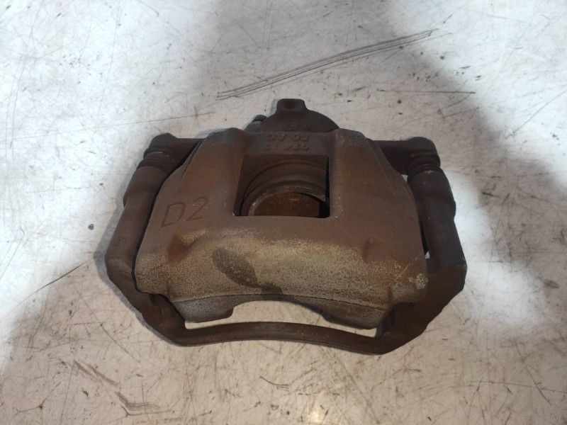 Recambio de pinza freno delantera derecha para toyota auris 1.8 16v cat (híbrido) referencia OEM IAM   