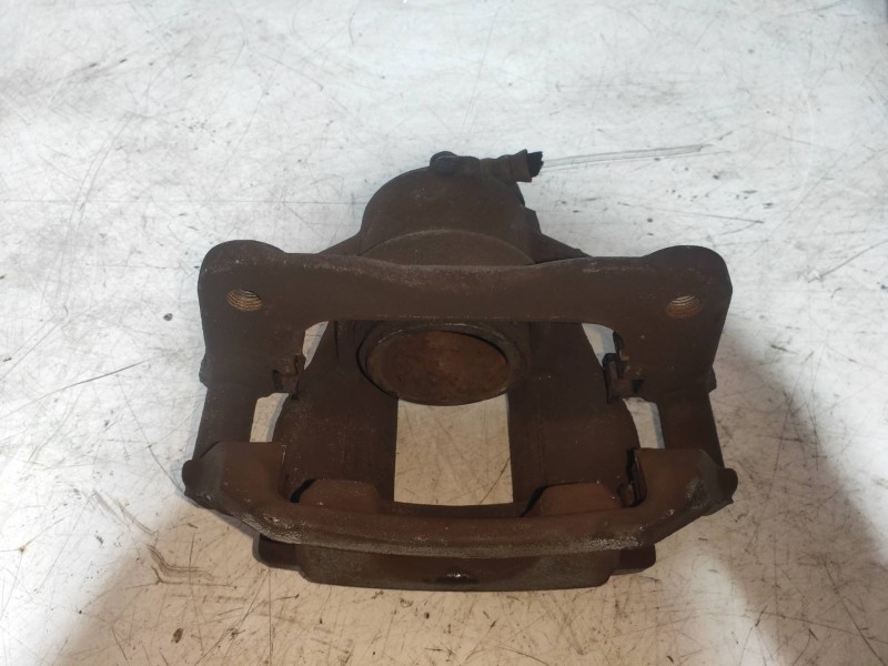 Recambio de pinza freno delantera derecha para toyota auris 1.8 16v cat (híbrido) referencia OEM IAM   