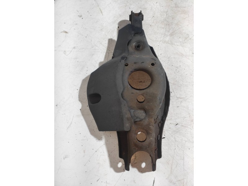 Recambio de brazo suspension inferior trasero derecho para toyota auris 1.8 16v cat (híbrido) referencia OEM IAM   