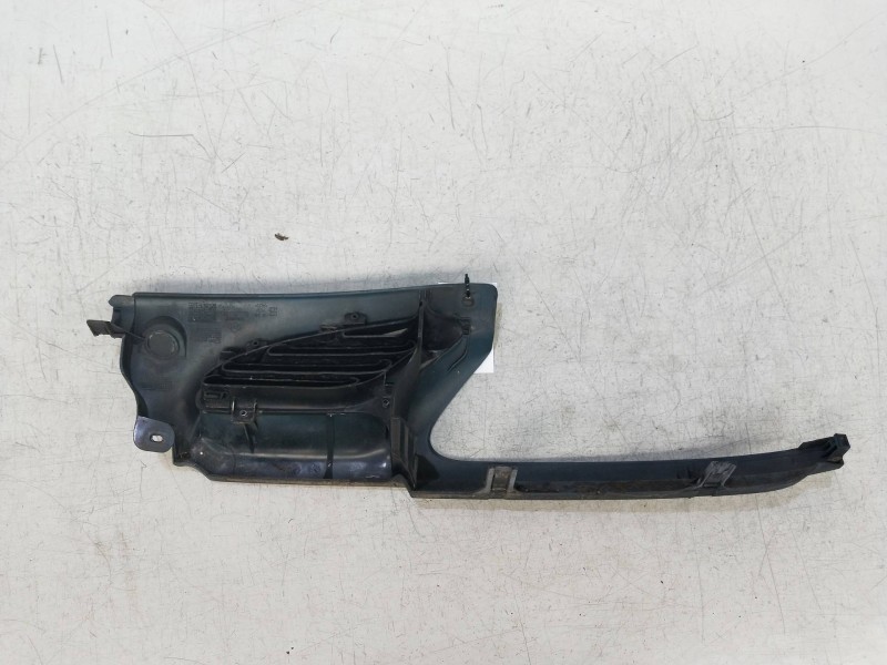 Recambio de rejilla delantera para renault megane i classic (la0) 1.9 d rn referencia OEM IAM  DER 