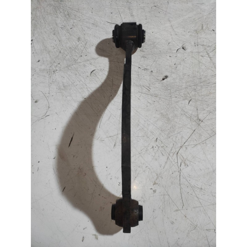 Recambio de brazo suspension superior trasero derecho para toyota auris 1.8 16v cat (híbrido) referencia OEM IAM   