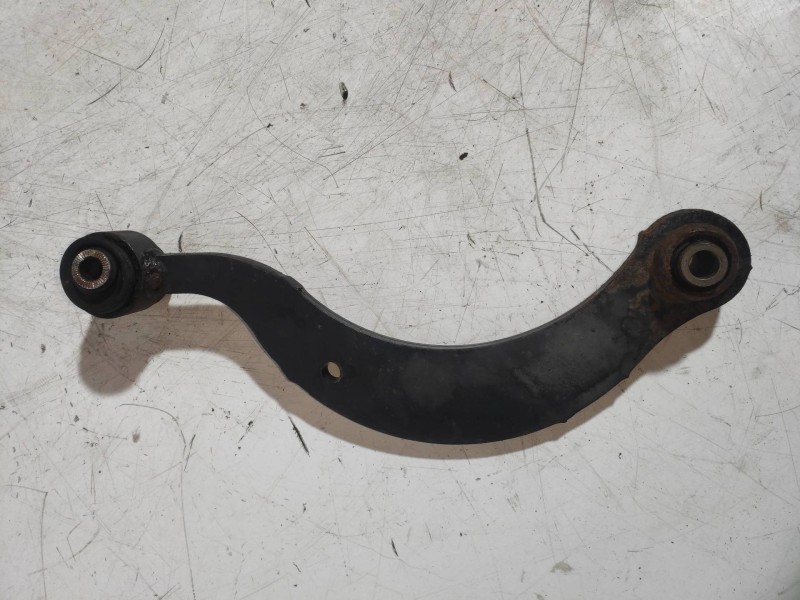 Recambio de brazo suspension superior trasero izquierdo para toyota auris 1.8 16v cat (híbrido) referencia OEM IAM   