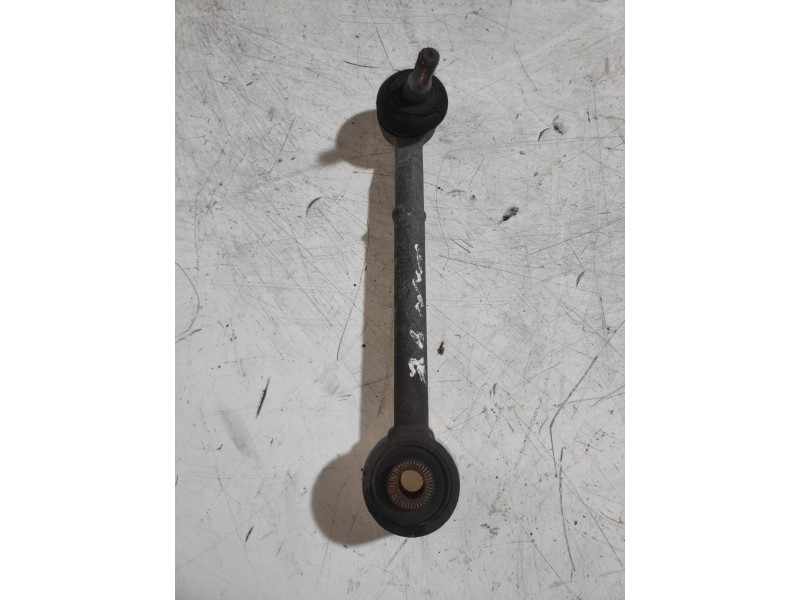 Recambio de brazo suspension superior trasero derecho para toyota auris 1.8 16v cat (híbrido) referencia OEM IAM   