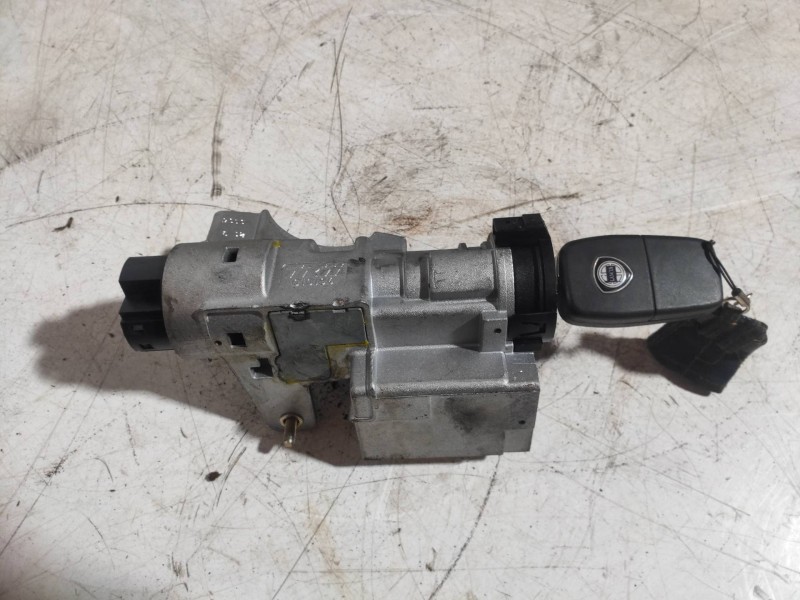 Recambio de conmutador de arranque para lancia thesis (115) 3.0 v6 24v cae emblema referencia OEM IAM   