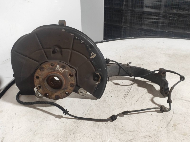 Recambio de mangueta delantera derecha para lancia thesis (115) 3.0 v6 24v cae emblema referencia OEM IAM   