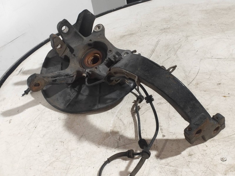 Recambio de mangueta delantera derecha para lancia thesis (115) 3.0 v6 24v cae emblema referencia OEM IAM   