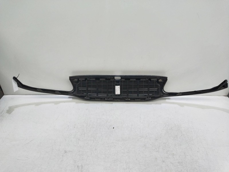 Recambio de rejilla delantera para renault safrane (b54) 2.2 turbodiesel referencia OEM IAM   