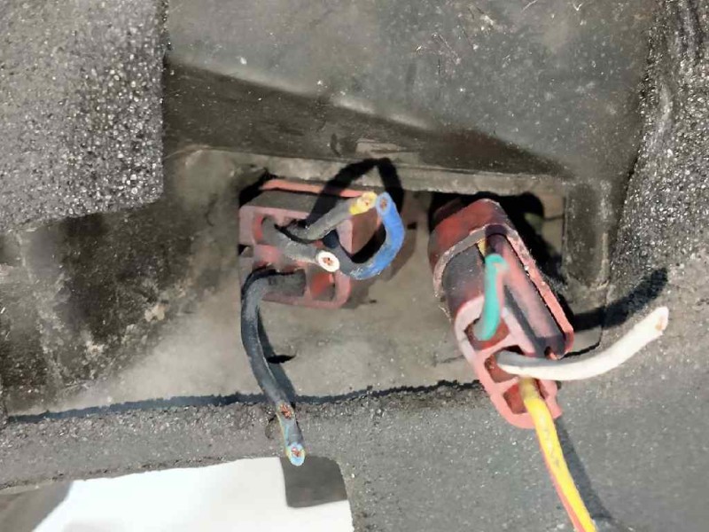 Recambio de retrovisor derecho para chrysler town contry 3.8 referencia OEM IAM   ELECTRICO