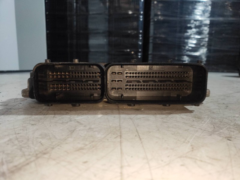 Recambio de centralita motor uce para cadillac bls business referencia OEM IAM 0281013225 55561909 18830265