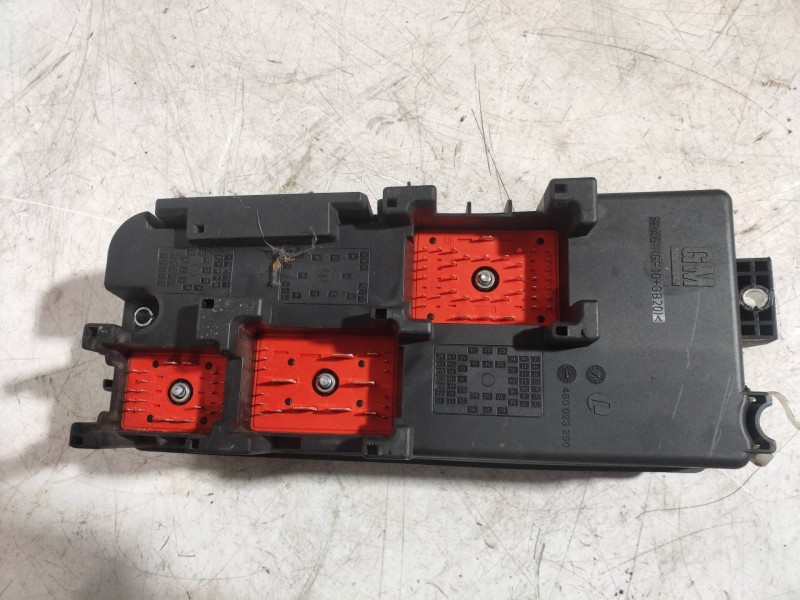 Recambio de caja reles / fusibles para cadillac bls business referencia OEM IAM 12767115 519109300 00020908